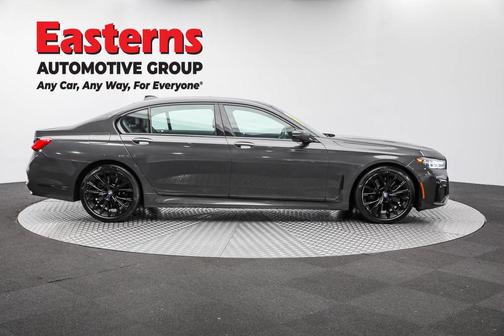 2022 BMW 740 i