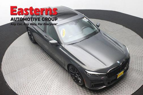 2022 BMW 740 i