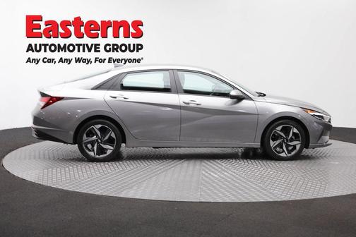 Fluid Metal 2023 Hyundai ELANTRA SEL