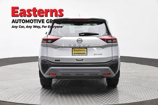 Brilliant Silver Metallic 2023 Nissan Rogue SV