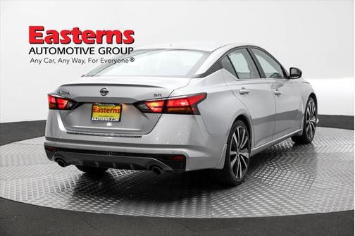 2021 Nissan Altima SR FWD
