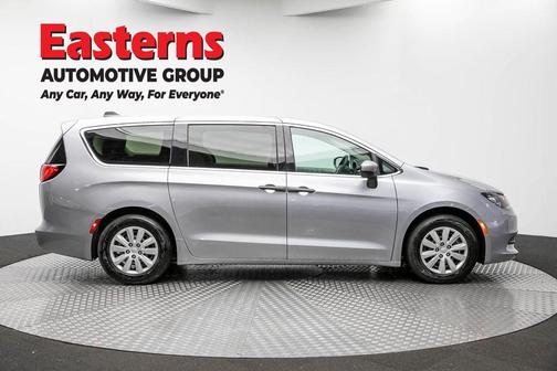Billet Silver Metallic Clearcoat 2021 Chrysler Voyager L