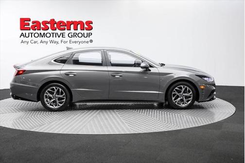 2022 Hyundai SONATA SEL
