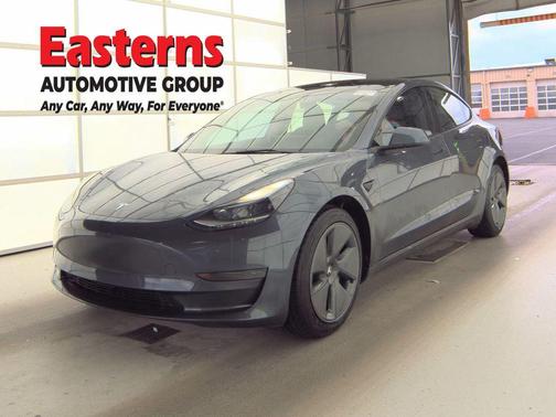 Midnight Silver Metallic 2023 Tesla Model 3 Standard Range
