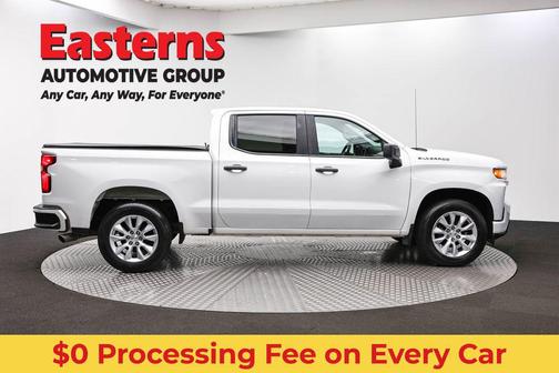 Summit White 2019 Chevrolet Silverado 1500 Custom