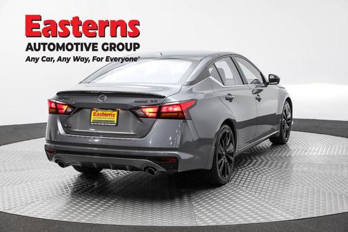 2022 Nissan Altima SR FWD