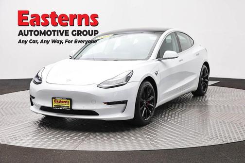 Pearl White Multi-Coat 2018 Tesla Model 3 Long Range