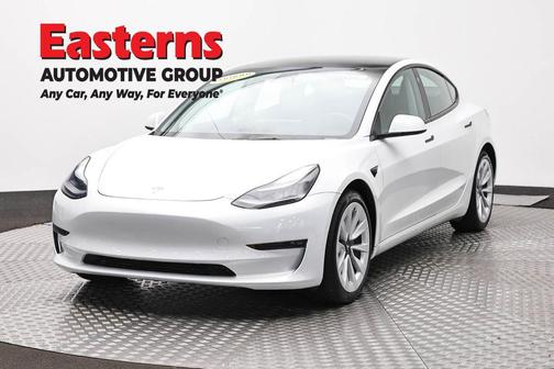 Pearl White Multi-Coat 2022 Tesla Model 3 Long Range