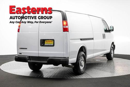 Summit White 2022 Chevrolet Express 2500 Work Van