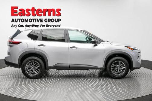 Brilliant Silver Metallic 2024 Nissan Rogue S