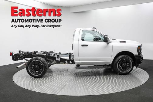 2025 RAM 3500 Tradesman Regular Cab 4x2 8' Box