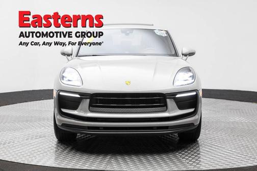 2022 Porsche Macan Base
