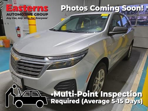 Silver Ice Metallic 2022 Chevrolet Equinox LS