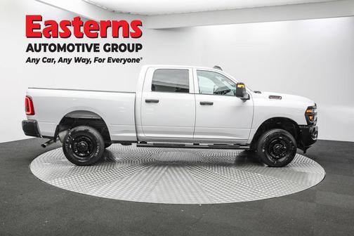 2025 RAM 2500 Tradesman Crew Cab 4x4 6'4' Box