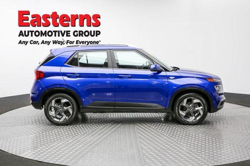 2023 Hyundai VENUE SEL