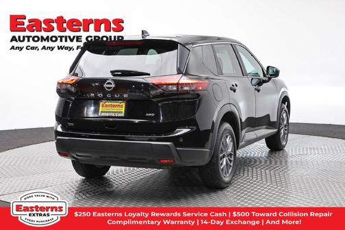 Super Black 2024 Nissan Rogue S