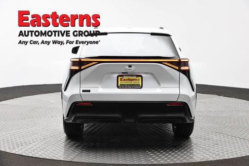 Wind Chill Pearl 2023 Toyota bZ4X XLE