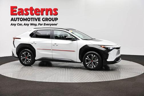 Wind Chill Pearl 2023 Toyota bZ4X XLE