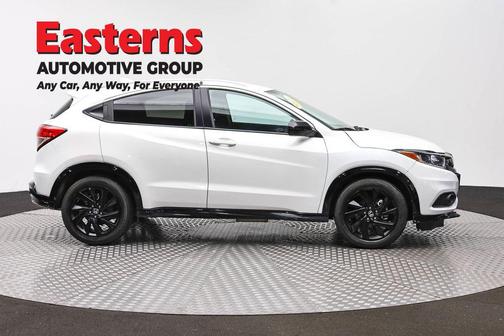 Platinum White Pearl 2022 Honda HR-V AWD Sport
