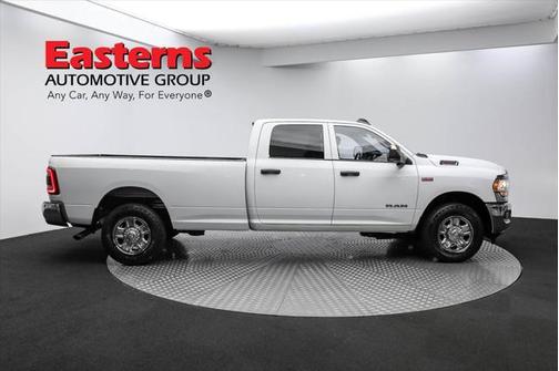 2022 RAM 2500 Tradesman Crew Cab 4x2 8' Box
