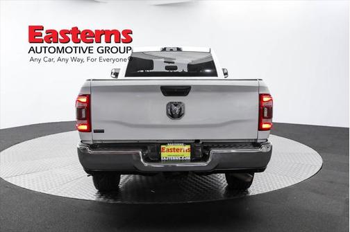 2022 RAM 2500 Tradesman Crew Cab 4x2 8' Box