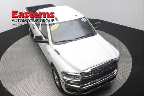 2022 RAM 2500 Tradesman Crew Cab 4x2 8' Box