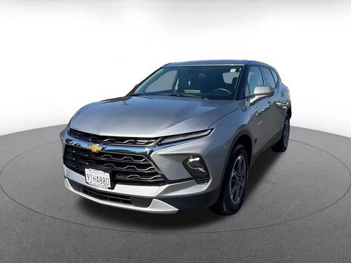 Sterling Gray Metallic 2025 Chevrolet Blazer 2LT