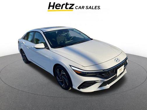 2025 Hyundai ELANTRA SEL
