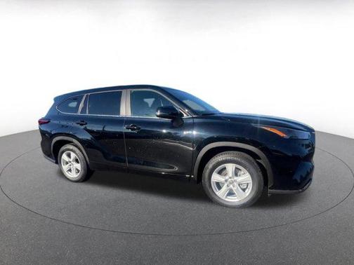 2025 Toyota Highlander LE