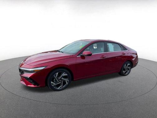 2025 Hyundai ELANTRA SEL