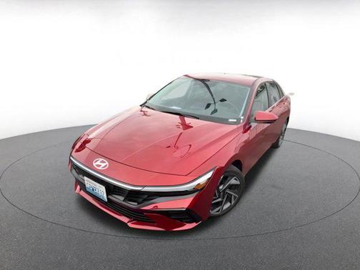 2025 Hyundai ELANTRA SEL