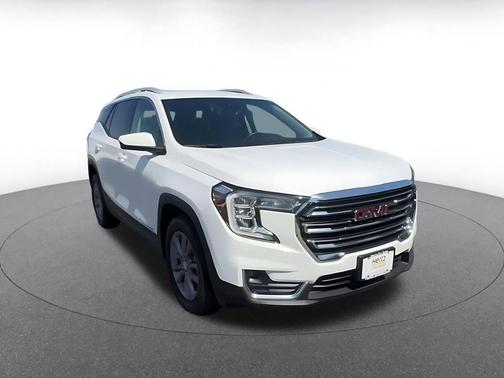 Summit White 2024 GMC Terrain SLT