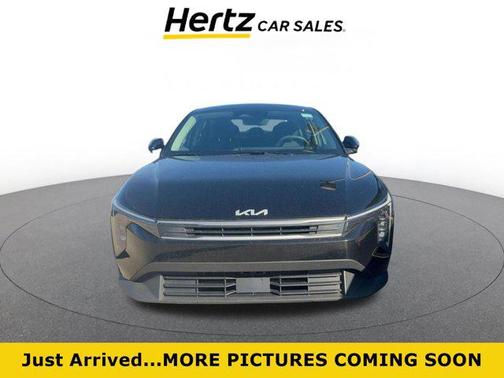 Aurora Black Pearl 2025 Kia K4 LXS