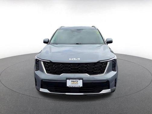 Everlasting Silver 2024 Kia Sorento S