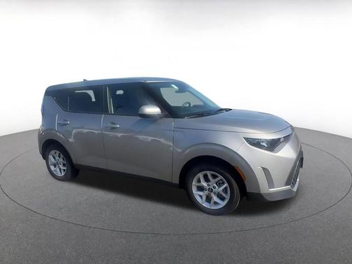 Steel Gray 2025 Kia Soul LX