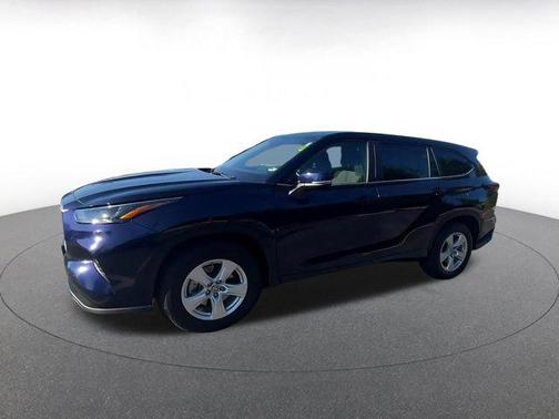 2025 Toyota Highlander LE