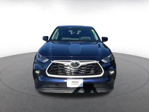 2025 Toyota Highlander LE