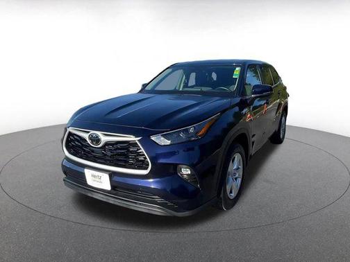 2025 Toyota Highlander LE