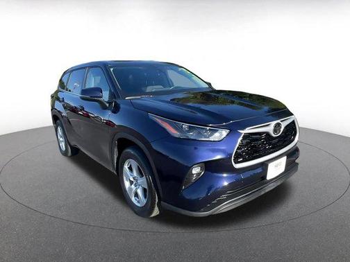 2025 Toyota Highlander LE