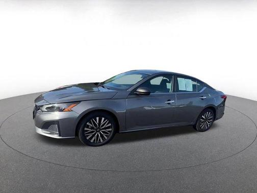 Gun Metallic 2025 Nissan Altima SV FWD