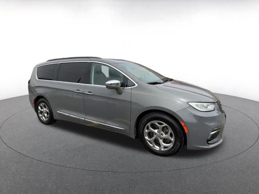 Ceramic Gray Clearcoat 2022 Chrysler Pacifica Limited