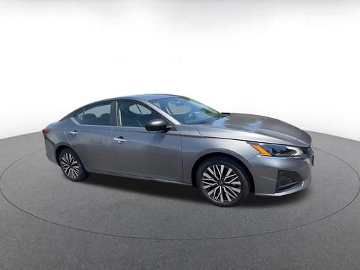Gun Metallic 2025 Nissan Altima SV FWD