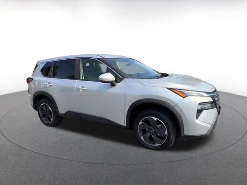 Brilliant Silver Metallic 2025 Nissan Rogue SV