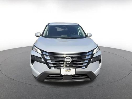 Brilliant Silver Metallic 2025 Nissan Rogue SV