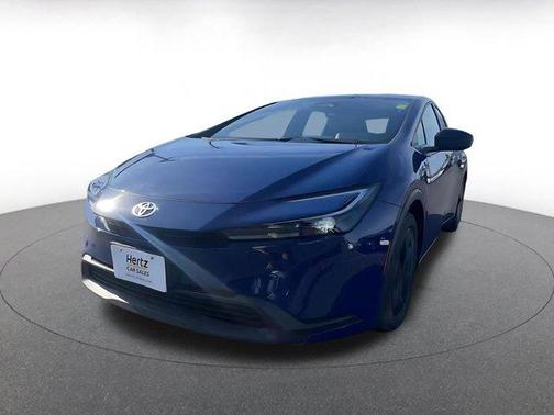 2025 Toyota Prius LE