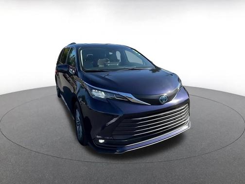 Blueprint 2025 Toyota Sienna XLE