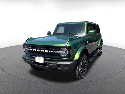 Eruption Green Metallic 2025 Ford Bronco Outer Banks