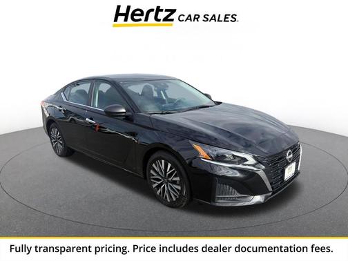 Super Black 2025 Nissan Altima SV FWD