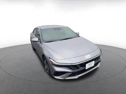 2025 Hyundai ELANTRA HEV Limited