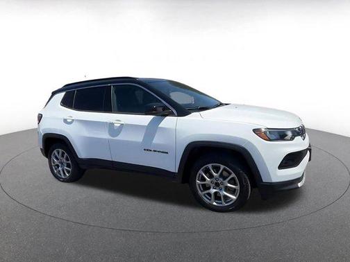 Bright White Clearcoat 2025 Jeep Compass Limited